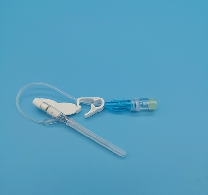 tipo descartável infusão rotineira da borboleta da cânula 22G IV para os adultos azuis